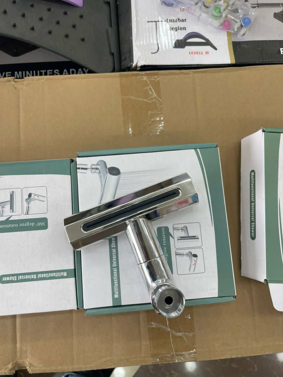 Robinet de cuisine rotatif